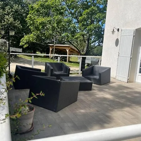 Maison d'hôtes Domaine Des Peyries - Et Table D'hôtes Saint-Barthelemy-d'Agenais