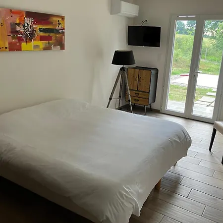 Domaine Des Peyries - Et Table D'hotes Guest house *